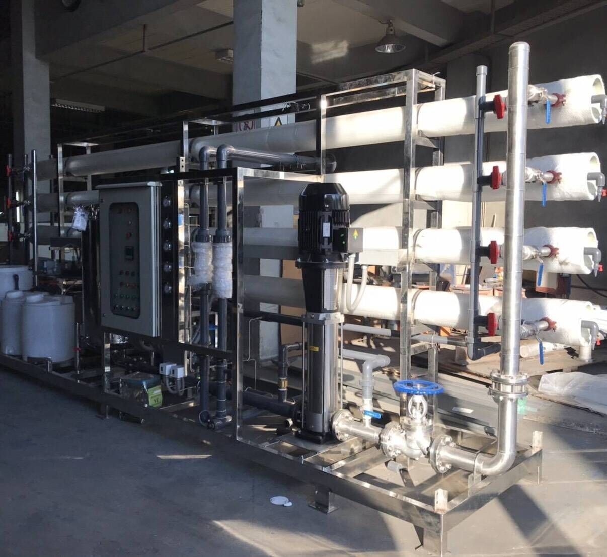 เครื่องกรองน้ำระบบ RO ระบบ Rverse Osmosis เครื่่องกรองน้ำโรงงานอุตสาหกรรม